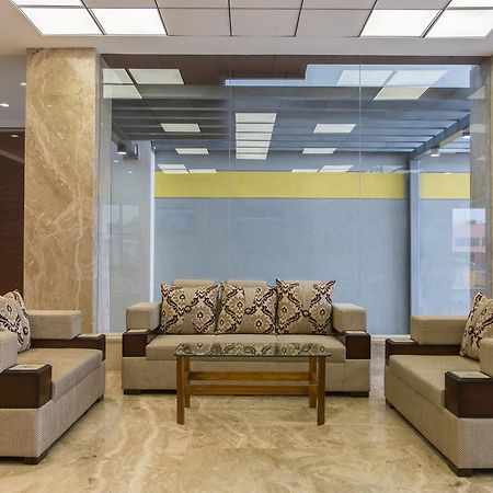 Hotel Hills Tirupattur Tiruppatur Exterior foto
