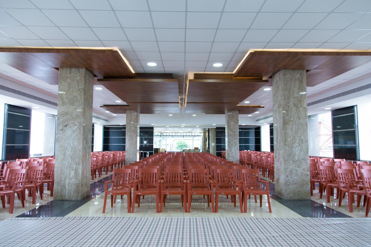 Hotel Hills Tirupattur Tiruppatur Exterior foto