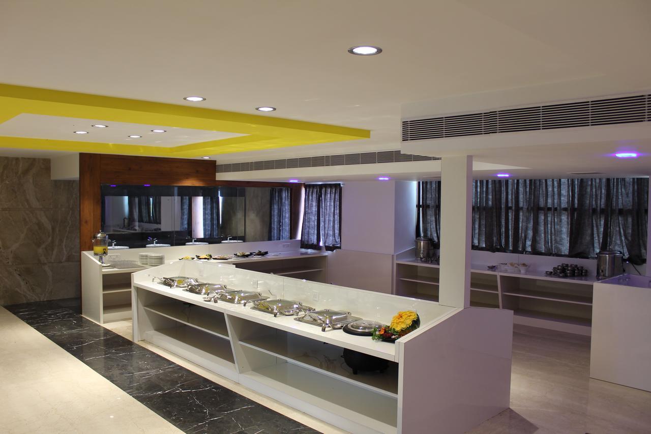Hotel Hills Tirupattur Tiruppatur Exterior foto