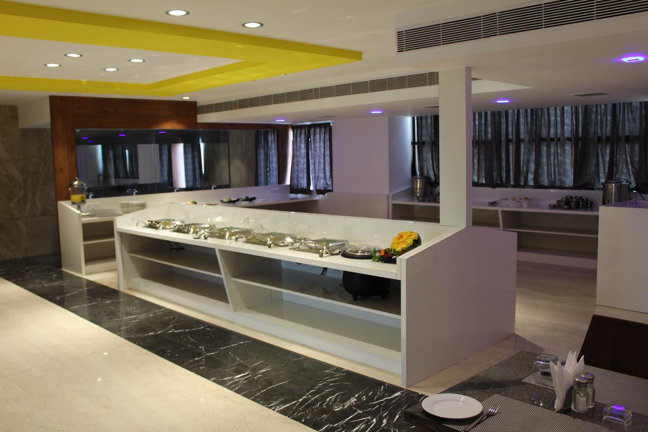 Hotel Hills Tirupattur Tiruppatur Exterior foto